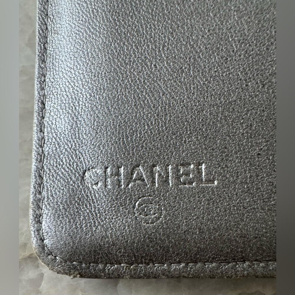 CHANEL Black Camellia-Embossed Long Wallet with Silver CC - Picture 8 of 10